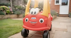 Sizing scale of a licensed character Cozy Coupe designed comfortably for toddlers aged 18 months and over.